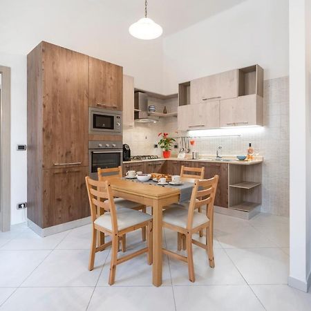 La Casa Di Gio - Stazione & Policlinico Apartment Bari Eksteriør bilde