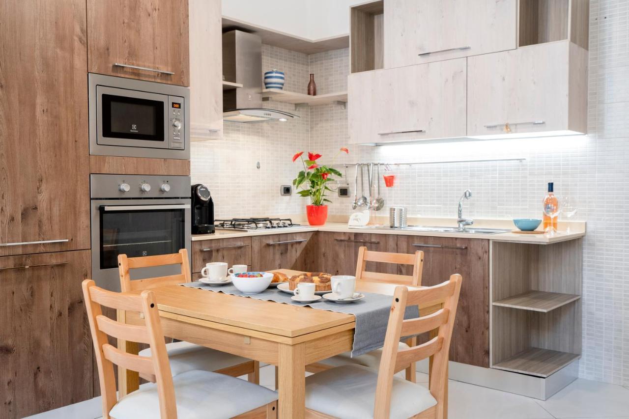 La Casa Di Gio - Stazione & Policlinico Apartment Bari Eksteriør bilde